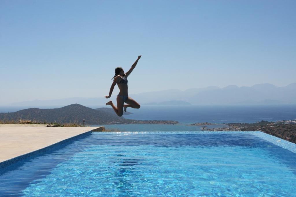 Villa Estee, Luxury Villa With Private Infinity Pool And Jacuzzi Елунда Екстер'єр фото