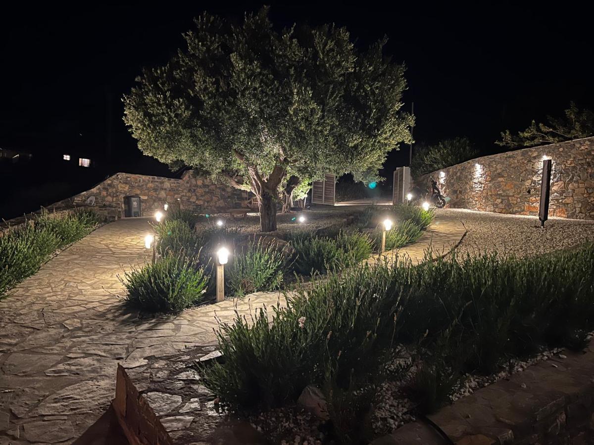 Villa Estee, Luxury Villa With Private Infinity Pool And Jacuzzi Елунда Екстер'єр фото