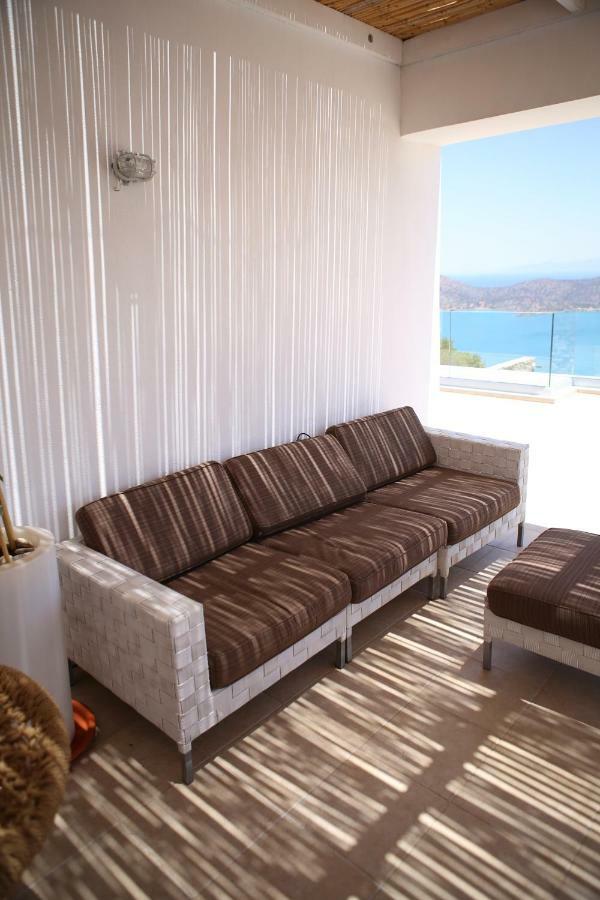 Villa Estee, Luxury Villa With Private Infinity Pool And Jacuzzi Елунда Екстер'єр фото